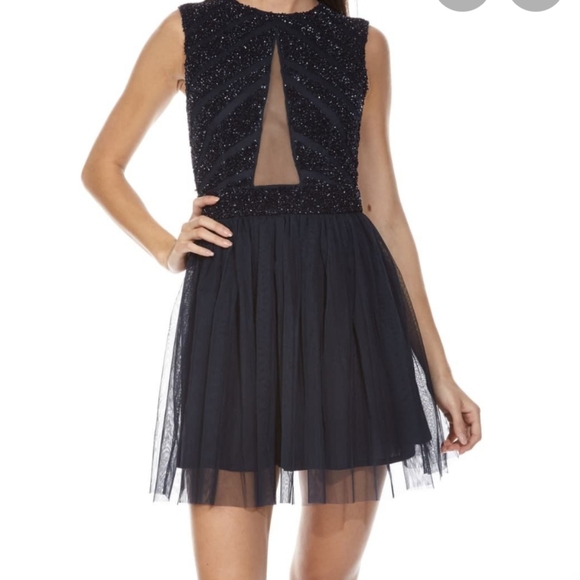 Lace and Beads Cocktail/Party Dress - Picture 3 of 13